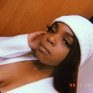 Meet your Posher, Amaria